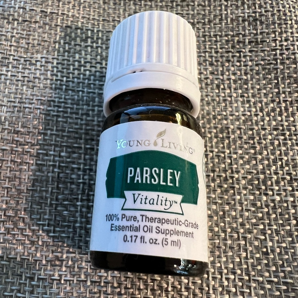 NEW Young Living Parsley Essential Oil 5ml